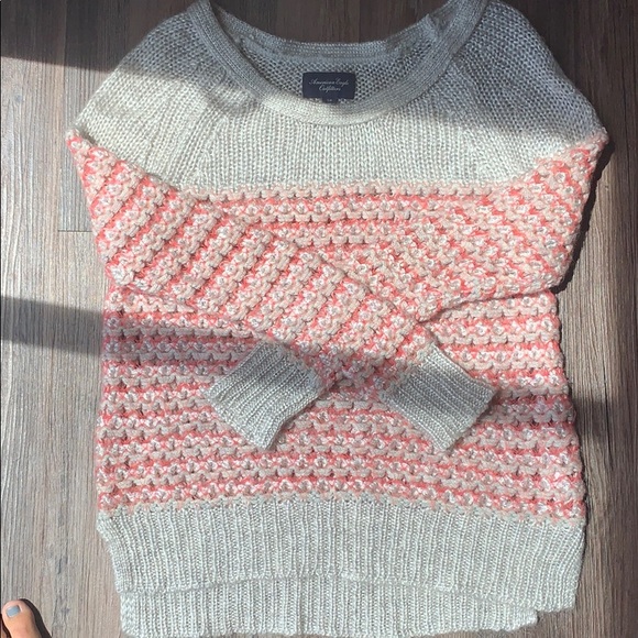 American Eagle Sweater - Picture 5 of 8